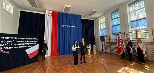Uroczystości majowe w Zespole Szkół Nr 1 w Krasnymstawie [GALERIA ZDJĘĆ]