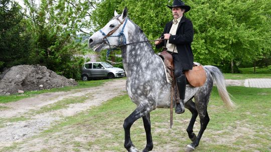 Majowa parada koni w Krasnymstawie. Dzień pełen atrakcji  [GALERIA ZDJĘĆ]