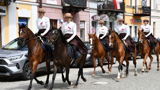Majowa parada koni w Krasnymstawie. Dzień pełen atrakcji  [GALERIA ZDJĘĆ]