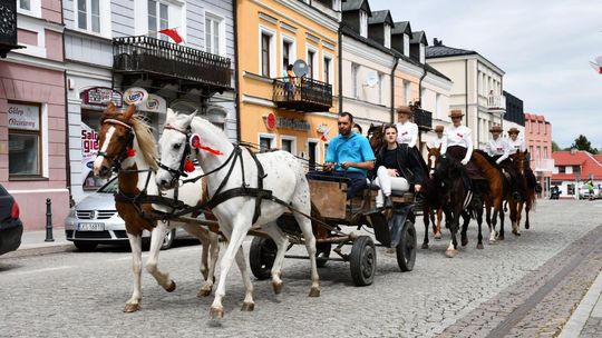 Majowa parada koni w Krasnymstawie. Dzień pełen atrakcji  [GALERIA ZDJĘĆ]