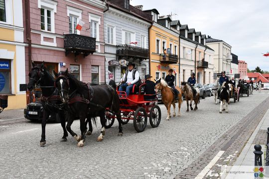 Majowa parada koni w Krasnymstawie. Dzień pełen atrakcji  [GALERIA ZDJĘĆ]