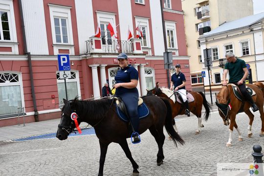 Majowa parada koni w Krasnymstawie. Dzień pełen atrakcji  [GALERIA ZDJĘĆ]