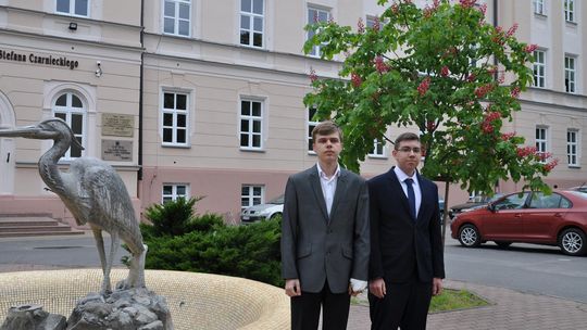 Maturzyści z I Liceum Ogólnokształcącego w Chełmie rozpoczęli egzamin dojrzałości [GALERIA ZDJĘĆ]