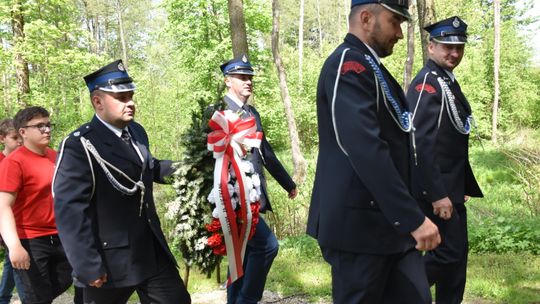 Gm. Fajsławice. Uczcili 234. rocznicę uchwalenia Konstytucji 3 Maja [GALERIA ZDJĘĆ]