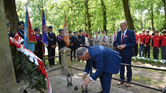 Gm. Fajsławice. Uczcili 234. rocznicę uchwalenia Konstytucji 3 Maja [GALERIA ZDJĘĆ]