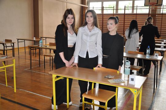 Maturzyści z I Liceum Ogólnokształcącego w Chełmie rozpoczęli egzamin dojrzałości [GALERIA ZDJĘĆ]