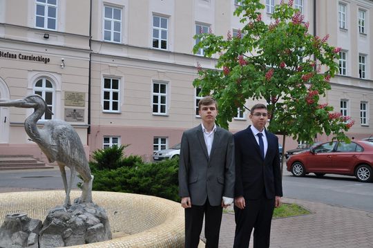 Maturzyści z I Liceum Ogólnokształcącego w Chełmie rozpoczęli egzamin dojrzałości [GALERIA ZDJĘĆ]