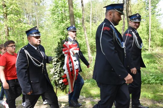 Gm. Fajsławice. Uczcili 234. rocznicę uchwalenia Konstytucji 3 Maja [GALERIA ZDJĘĆ]