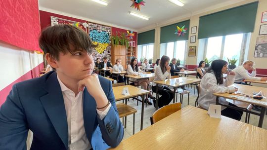 Maturzyści z II Liceum Ogólnokształcącego w Chełmie zmagali się z egzaminem dojrzałości [GALERIA ZDJĘĆ]