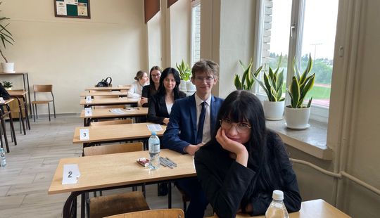 Maturzyści z II Liceum Ogólnokształcącego w Chełmie zmagali się z egzaminem dojrzałości [GALERIA ZDJĘĆ]