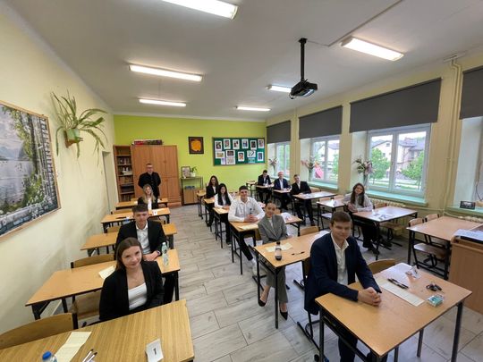 Maturzyści z II Liceum Ogólnokształcącego w Chełmie zmagali się z egzaminem dojrzałości [GALERIA ZDJĘĆ]