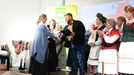 Powiatowe eliminacje Przeglądu Zespołów Śpiewaczych, Kapel i Śpiewaków Ludowych w Pawłowie [GALERIA ZDJĘĆ]
