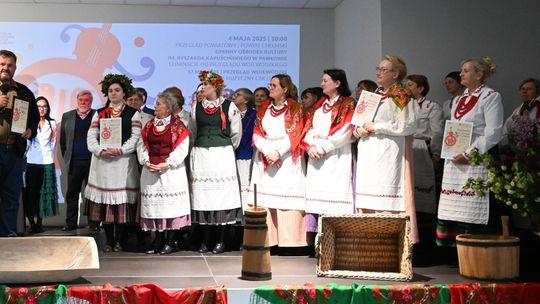 Powiatowe eliminacje Przeglądu Zespołów Śpiewaczych, Kapel i Śpiewaków Ludowych w Pawłowie [GALERIA ZDJĘĆ]