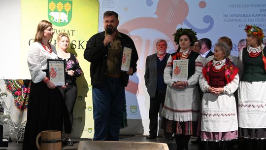 Powiatowe eliminacje Przeglądu Zespołów Śpiewaczych, Kapel i Śpiewaków Ludowych w Pawłowie [GALERIA ZDJĘĆ]