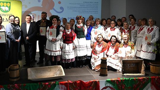 Powiatowe eliminacje Przeglądu Zespołów Śpiewaczych, Kapel i Śpiewaków Ludowych w Pawłowie [GALERIA ZDJĘĆ]