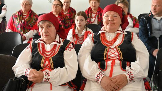 Powiatowe eliminacje Przeglądu Zespołów Śpiewaczych, Kapel i Śpiewaków Ludowych w Pawłowie [GALERIA ZDJĘĆ]