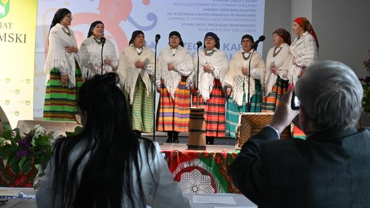 Powiatowe eliminacje Przeglądu Zespołów Śpiewaczych, Kapel i Śpiewaków Ludowych w Pawłowie [GALERIA ZDJĘĆ]