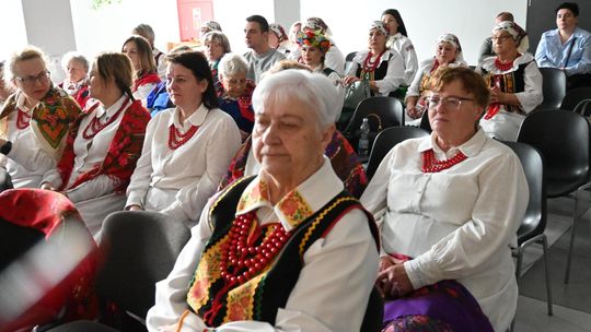 Powiatowe eliminacje Przeglądu Zespołów Śpiewaczych, Kapel i Śpiewaków Ludowych w Pawłowie [GALERIA ZDJĘĆ]