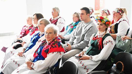 Powiatowe eliminacje Przeglądu Zespołów Śpiewaczych, Kapel i Śpiewaków Ludowych w Pawłowie [GALERIA ZDJĘĆ]