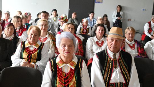 Powiatowe eliminacje Przeglądu Zespołów Śpiewaczych, Kapel i Śpiewaków Ludowych w Pawłowie [GALERIA ZDJĘĆ]