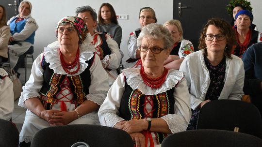 Powiatowe eliminacje Przeglądu Zespołów Śpiewaczych, Kapel i Śpiewaków Ludowych w Pawłowie [GALERIA ZDJĘĆ]