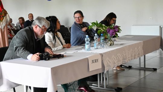 Powiatowe eliminacje Przeglądu Zespołów Śpiewaczych, Kapel i Śpiewaków Ludowych w Pawłowie [GALERIA ZDJĘĆ]