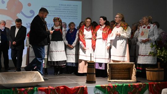 Powiatowe eliminacje Przeglądu Zespołów Śpiewaczych, Kapel i Śpiewaków Ludowych w Pawłowie [GALERIA ZDJĘĆ]