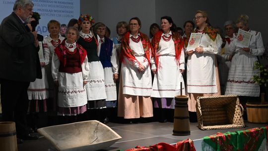 Powiatowe eliminacje Przeglądu Zespołów Śpiewaczych, Kapel i Śpiewaków Ludowych w Pawłowie [GALERIA ZDJĘĆ]