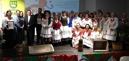 Powiatowe eliminacje Przeglądu Zespołów Śpiewaczych, Kapel i Śpiewaków Ludowych w Pawłowie [GALERIA ZDJĘĆ]