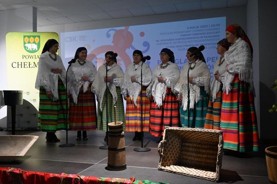 Powiatowe eliminacje Przeglądu Zespołów Śpiewaczych, Kapel i Śpiewaków Ludowych w Pawłowie [GALERIA ZDJĘĆ]