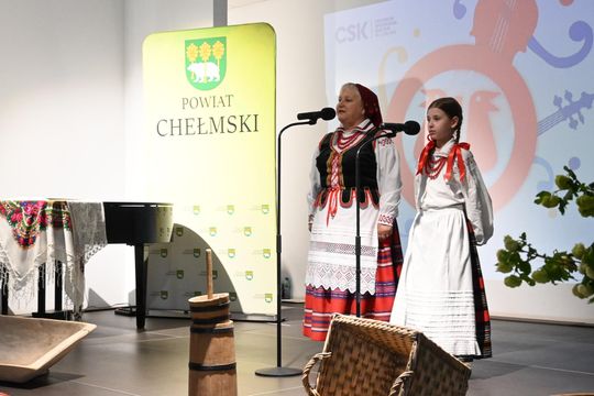 Powiatowe eliminacje Przeglądu Zespołów Śpiewaczych, Kapel i Śpiewaków Ludowych w Pawłowie [GALERIA ZDJĘĆ]