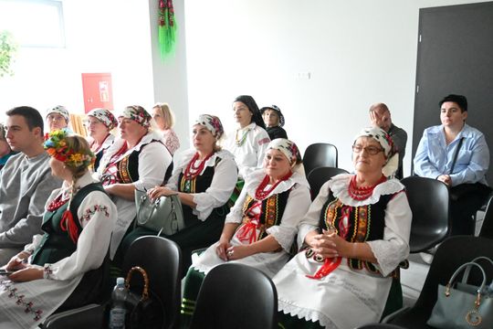 Powiatowe eliminacje Przeglądu Zespołów Śpiewaczych, Kapel i Śpiewaków Ludowych w Pawłowie [GALERIA ZDJĘĆ]