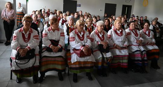 Powiatowe eliminacje Przeglądu Zespołów Śpiewaczych, Kapel i Śpiewaków Ludowych w Pawłowie [GALERIA ZDJĘĆ]