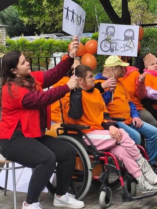 Dzień Godności Osób z Niepełnosprawnościami w Środowiskowym Domu Samopomocy w Chełmie [GALERIA CHEŁM} Dzień Godności Osób z Niepełnosprawnościami w Środowiskowym Domu Samopomocy w Chełmie [GALERIA CHEŁM}