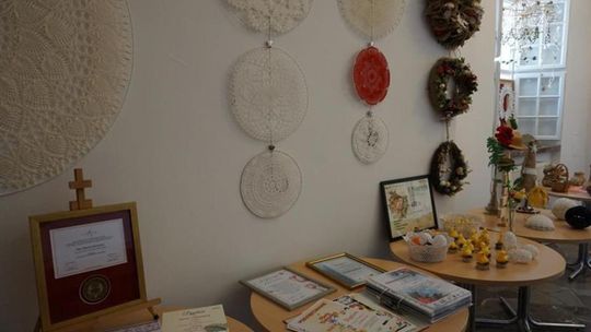 Prezentację twórczości "Ludzi z Pasją Miasta i Gminy Izbica" [GALERIA ZDJĘĆ]