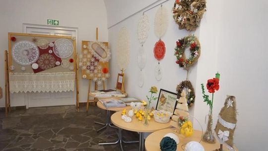 Prezentację twórczości "Ludzi z Pasją Miasta i Gminy Izbica" [GALERIA ZDJĘĆ]