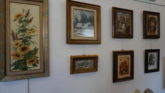 Prezentację twórczości "Ludzi z Pasją Miasta i Gminy Izbica" [GALERIA ZDJĘĆ]