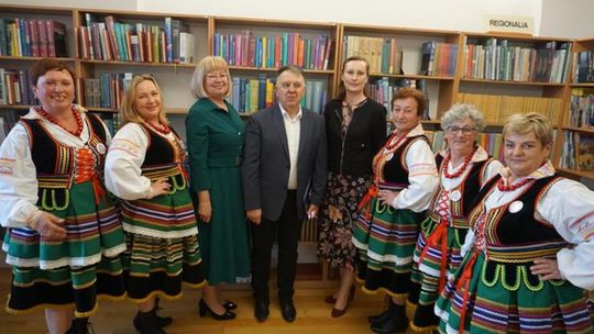 Prezentację twórczości "Ludzi z Pasją Miasta i Gminy Izbica" [GALERIA ZDJĘĆ]