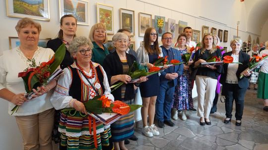 Prezentację twórczości "Ludzi z Pasją Miasta i Gminy Izbica" [GALERIA ZDJĘĆ]