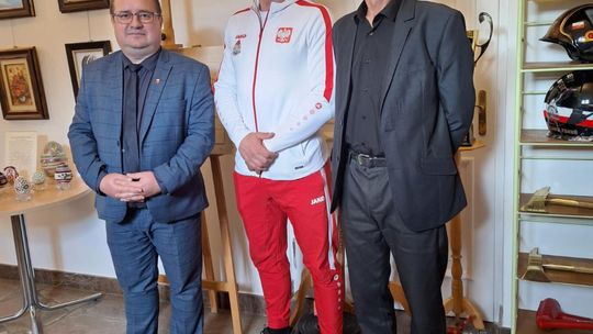 Prezentację twórczości "Ludzi z Pasją Miasta i Gminy Izbica" [GALERIA ZDJĘĆ]