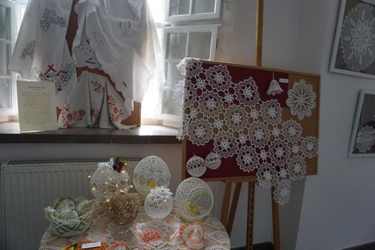 Prezentację twórczości "Ludzi z Pasją Miasta i Gminy Izbica" [GALERIA ZDJĘĆ]