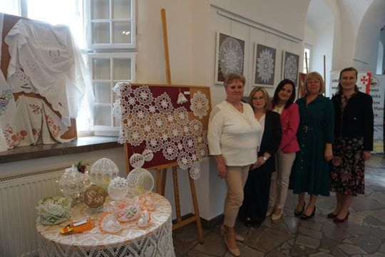 Prezentację twórczości "Ludzi z Pasją Miasta i Gminy Izbica" [GALERIA ZDJĘĆ]