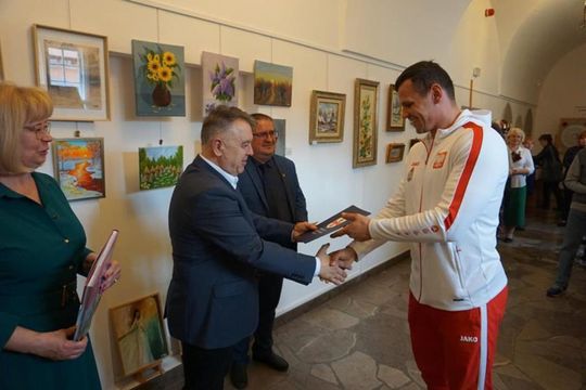 Prezentację twórczości "Ludzi z Pasją Miasta i Gminy Izbica" [GALERIA ZDJĘĆ]