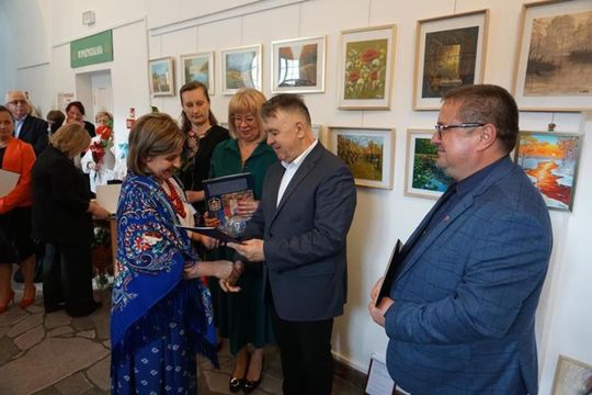 Prezentację twórczości "Ludzi z Pasją Miasta i Gminy Izbica" [GALERIA ZDJĘĆ]