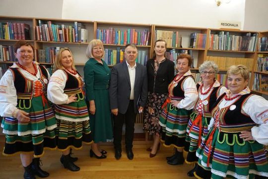 Prezentację twórczości "Ludzi z Pasją Miasta i Gminy Izbica" [GALERIA ZDJĘĆ]