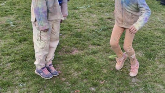 Radosna niedziela! Spotkanie z dinozaurem i Dzień Kolorów w Chełmie [GALERIA ZDJĘĆ]