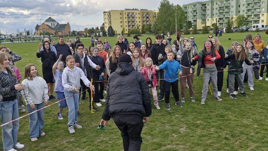 Radosna niedziela! Spotkanie z dinozaurem i Dzień Kolorów w Chełmie [GALERIA ZDJĘĆ]