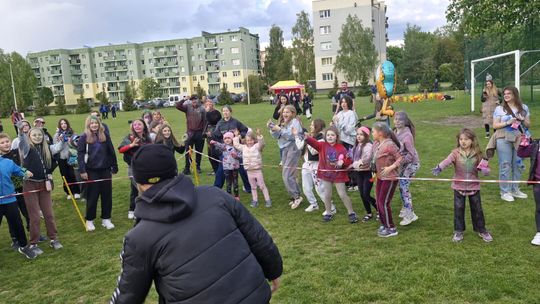 Radosna niedziela! Spotkanie z dinozaurem i Dzień Kolorów w Chełmie [GALERIA ZDJĘĆ]