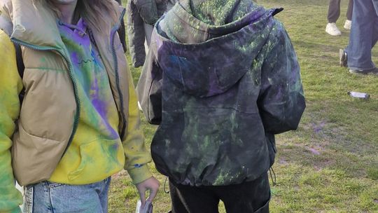 Radosna niedziela! Spotkanie z dinozaurem i Dzień Kolorów w Chełmie [GALERIA ZDJĘĆ]