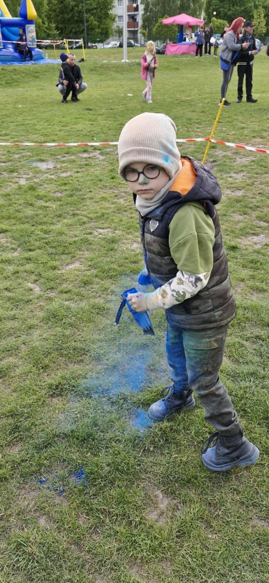 Radosna niedziela! Spotkanie z dinozaurem i Dzień Kolorów w Chełmie [GALERIA ZDJĘĆ]